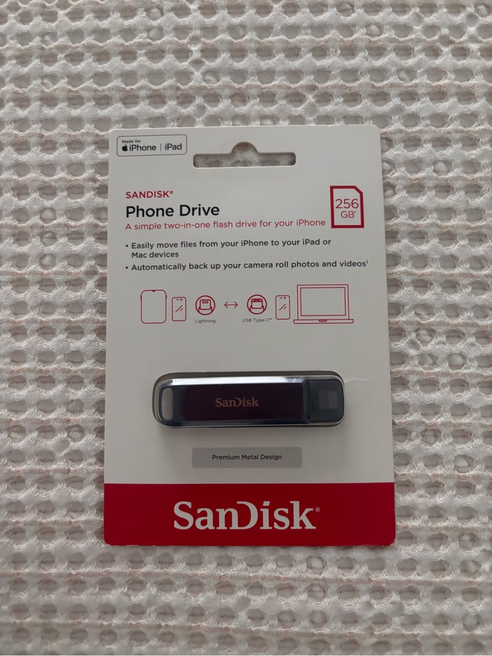 SanDisk Red and Silver USB Flash Drive Pack